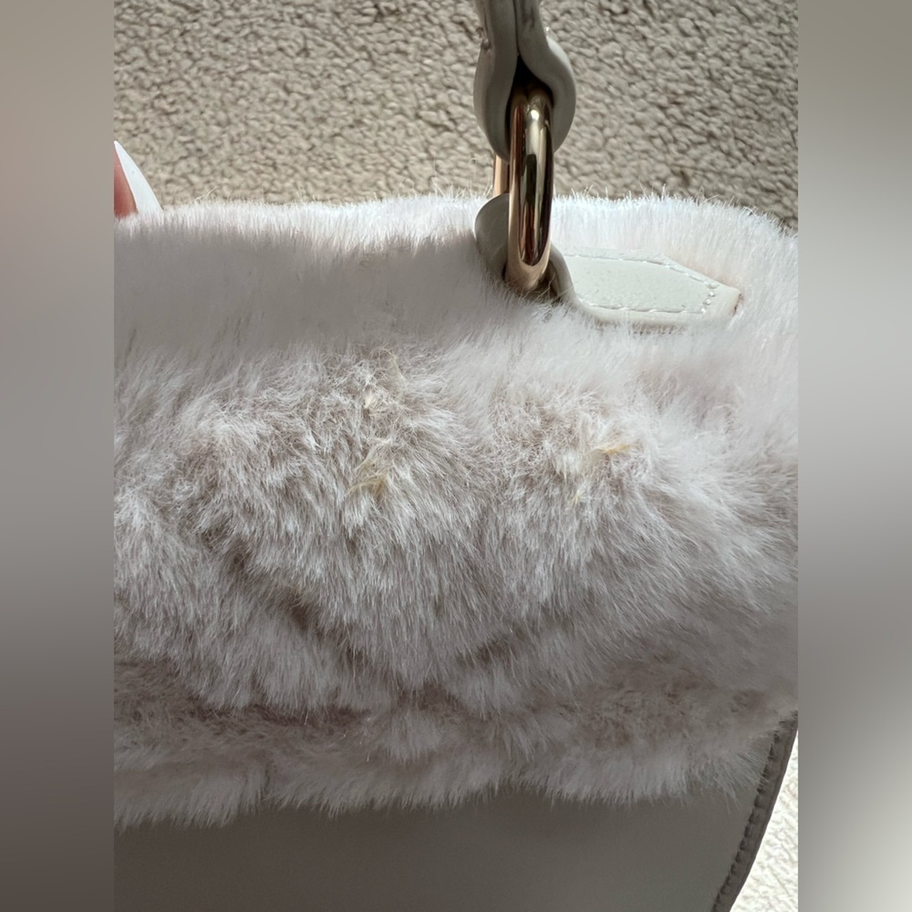 NWT ALDO White Faux Fur Women's Bag - Picture 4 of 7